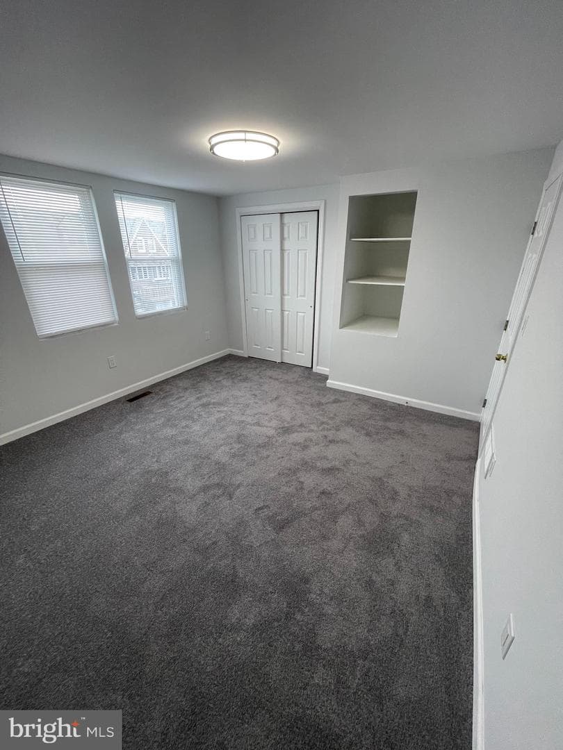 2085 Simon Street photo 16