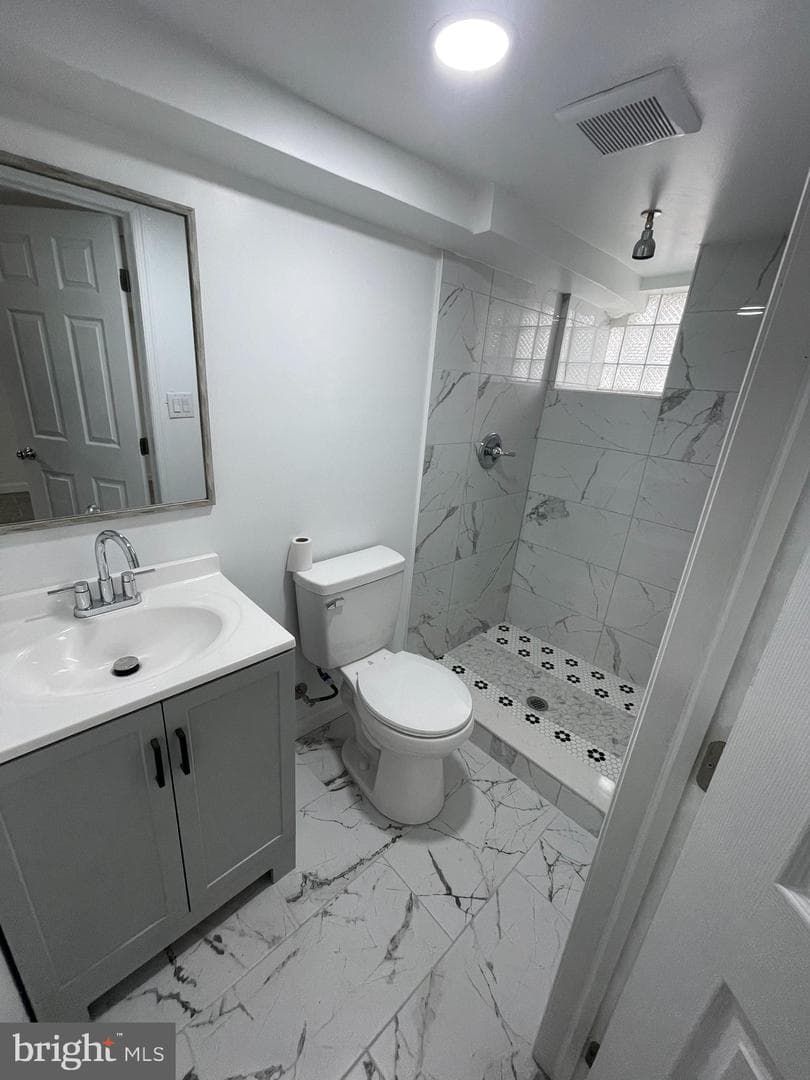 2085 Simon Street photo 23