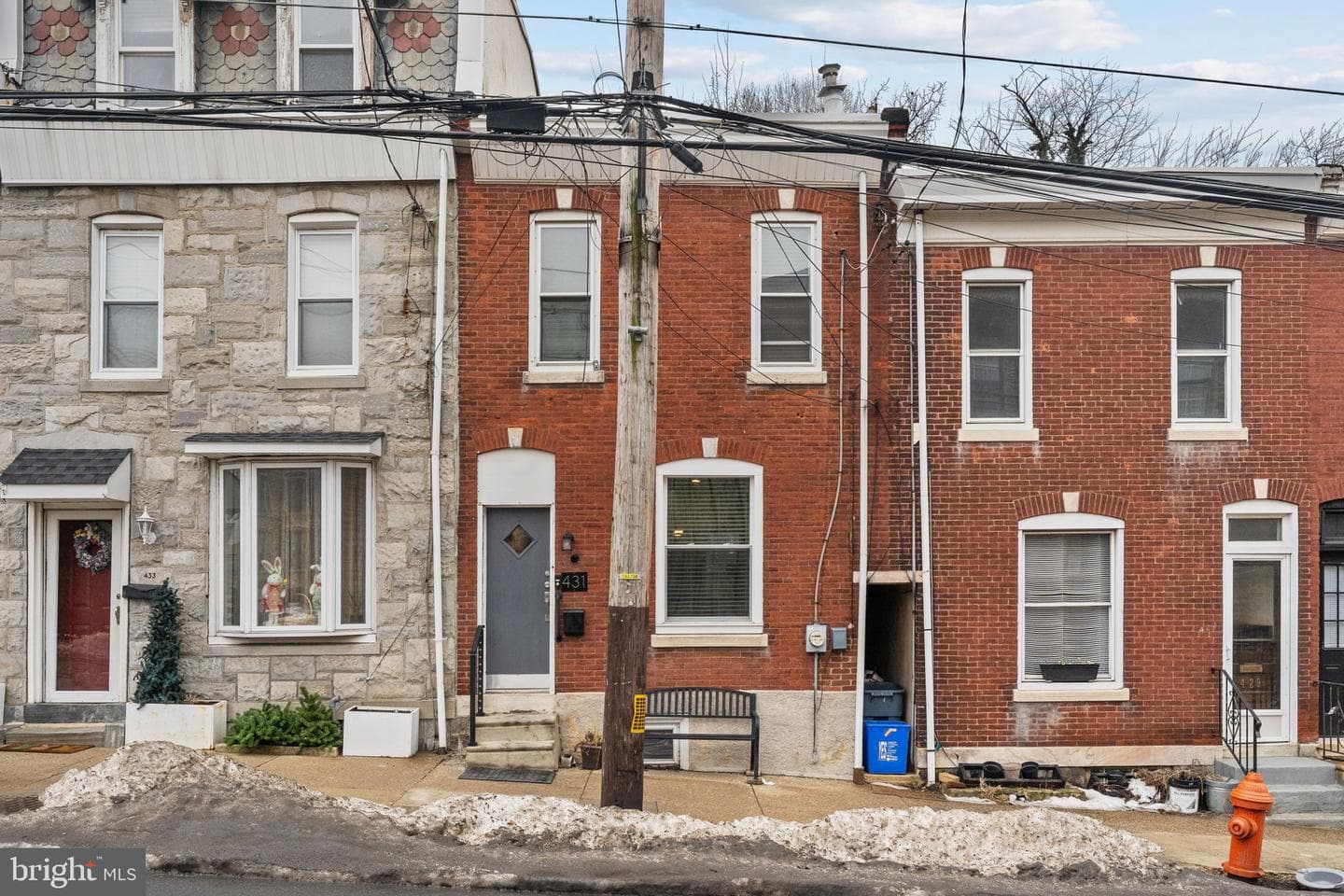 431 Shurs Lane photo 1