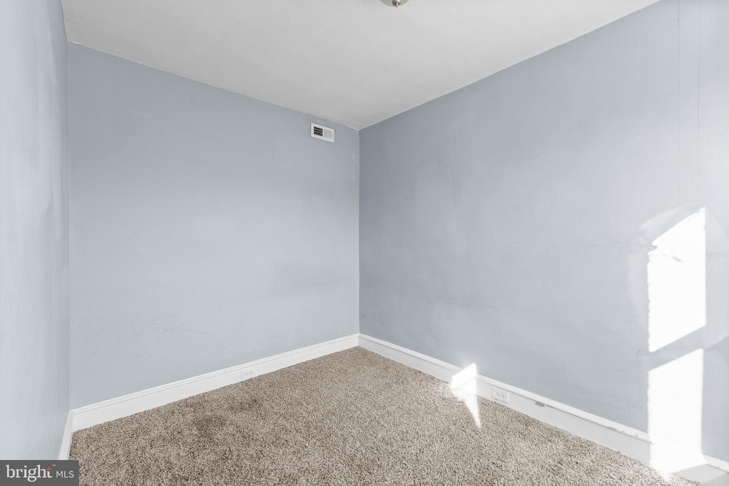 1629 S Dover Street photo 14