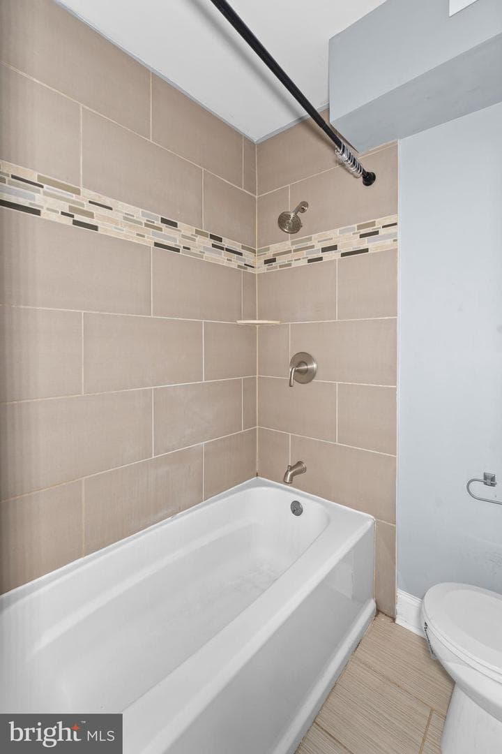 1629 S Dover Street photo 16