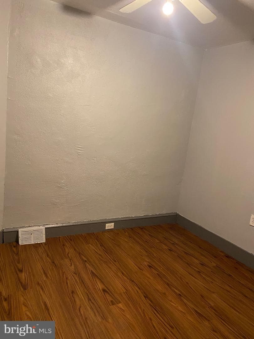 1652 S Conestoga Street photo 16