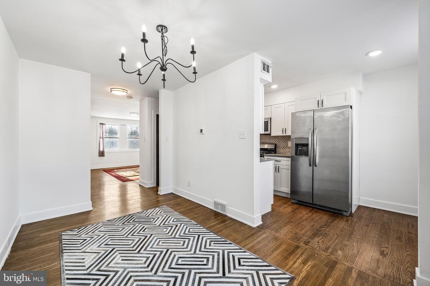 354 Krams Avenue photo 11