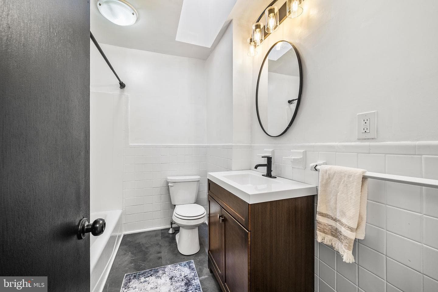 354 Krams Avenue photo 22