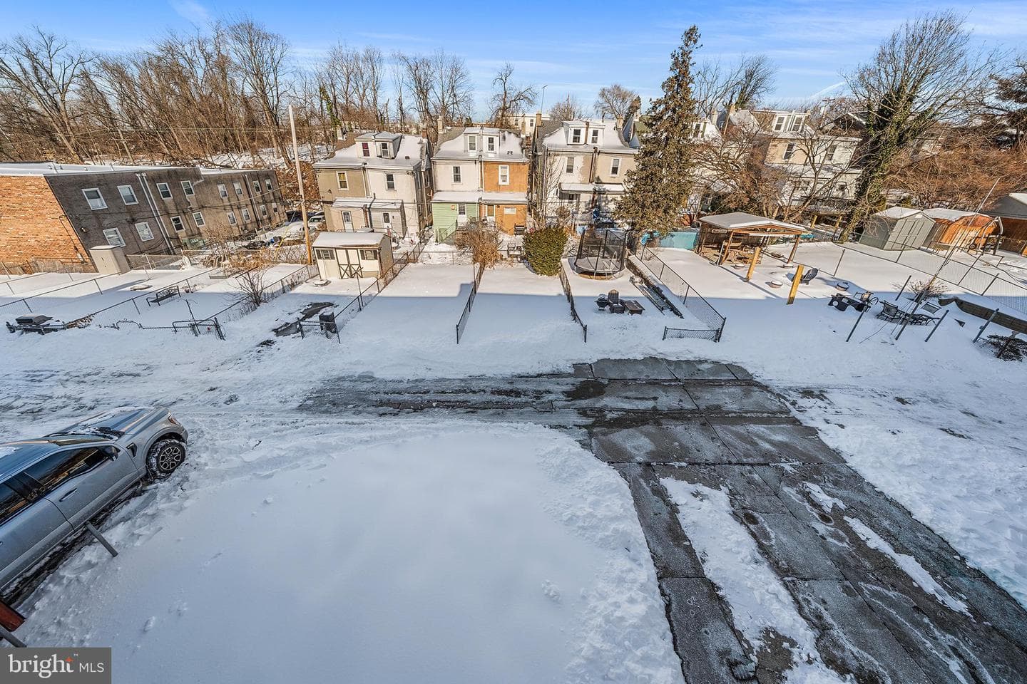 354 Krams Avenue photo 29