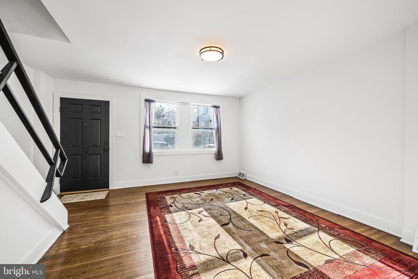 354 Krams Avenue photo 7