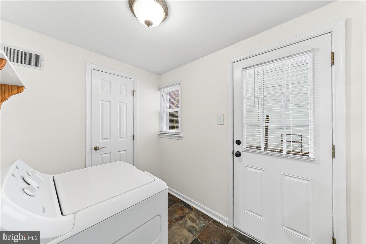 3987 Terrace Street photo 16