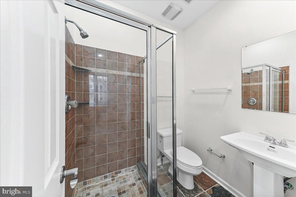 3987 Terrace Street photo 21