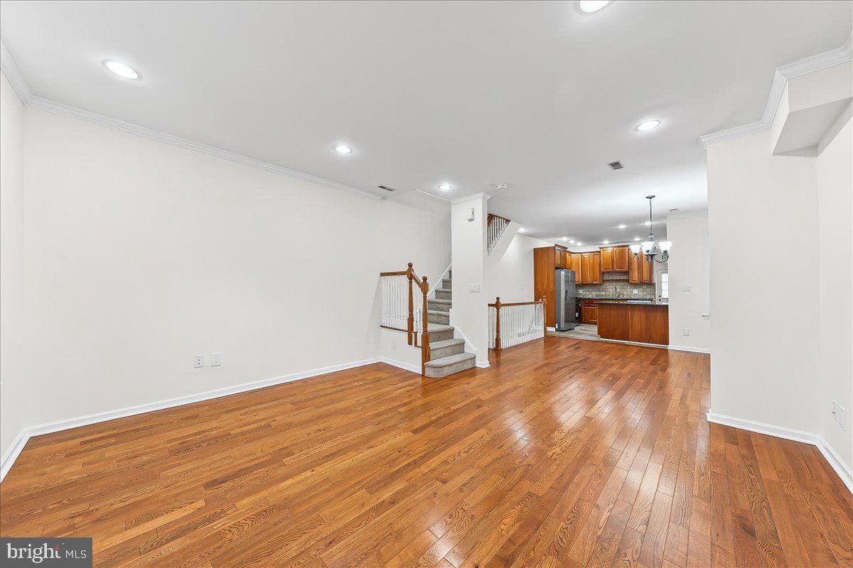 3987 Terrace Street photo 5