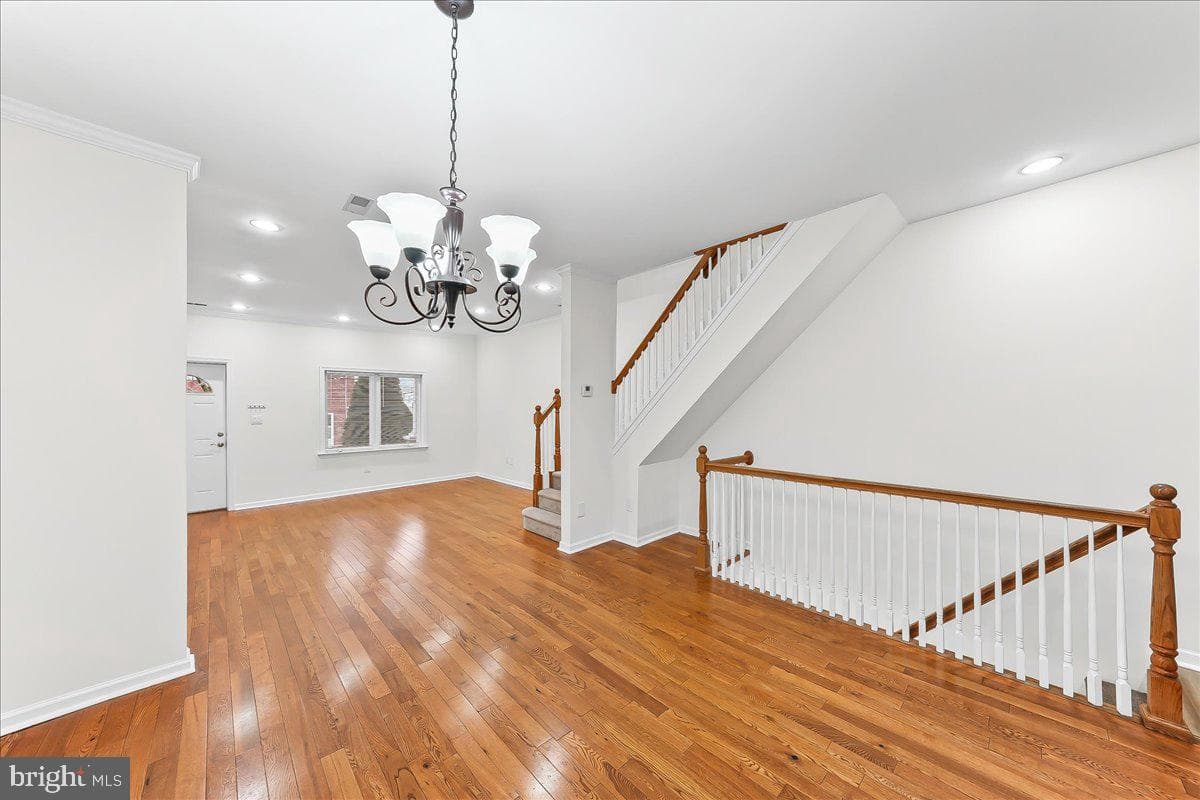 3987 Terrace Street photo 9