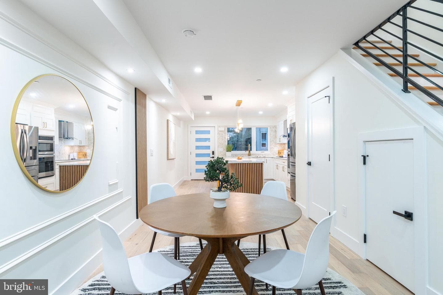 2510 Sepviva Street photo 16