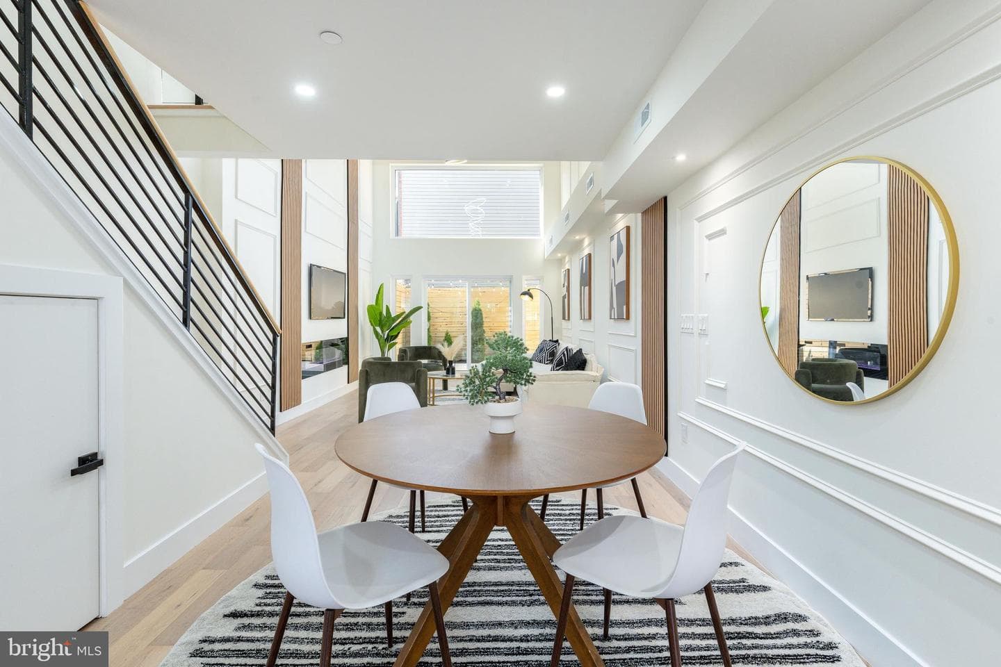 2510 Sepviva Street photo 17
