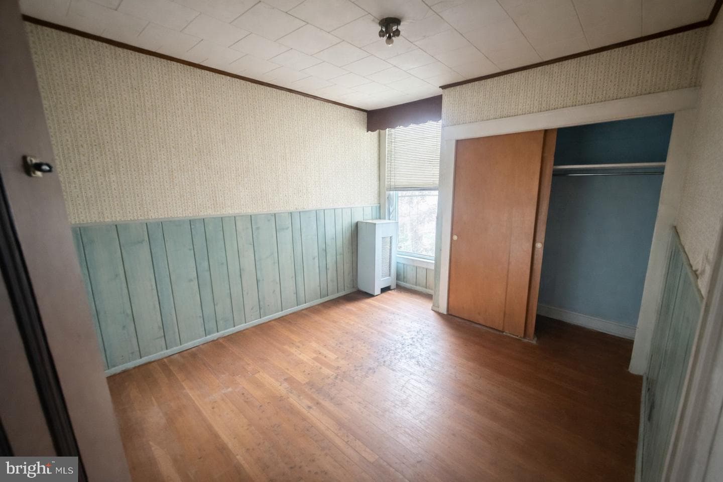 111 W Grange Avenue photo 11