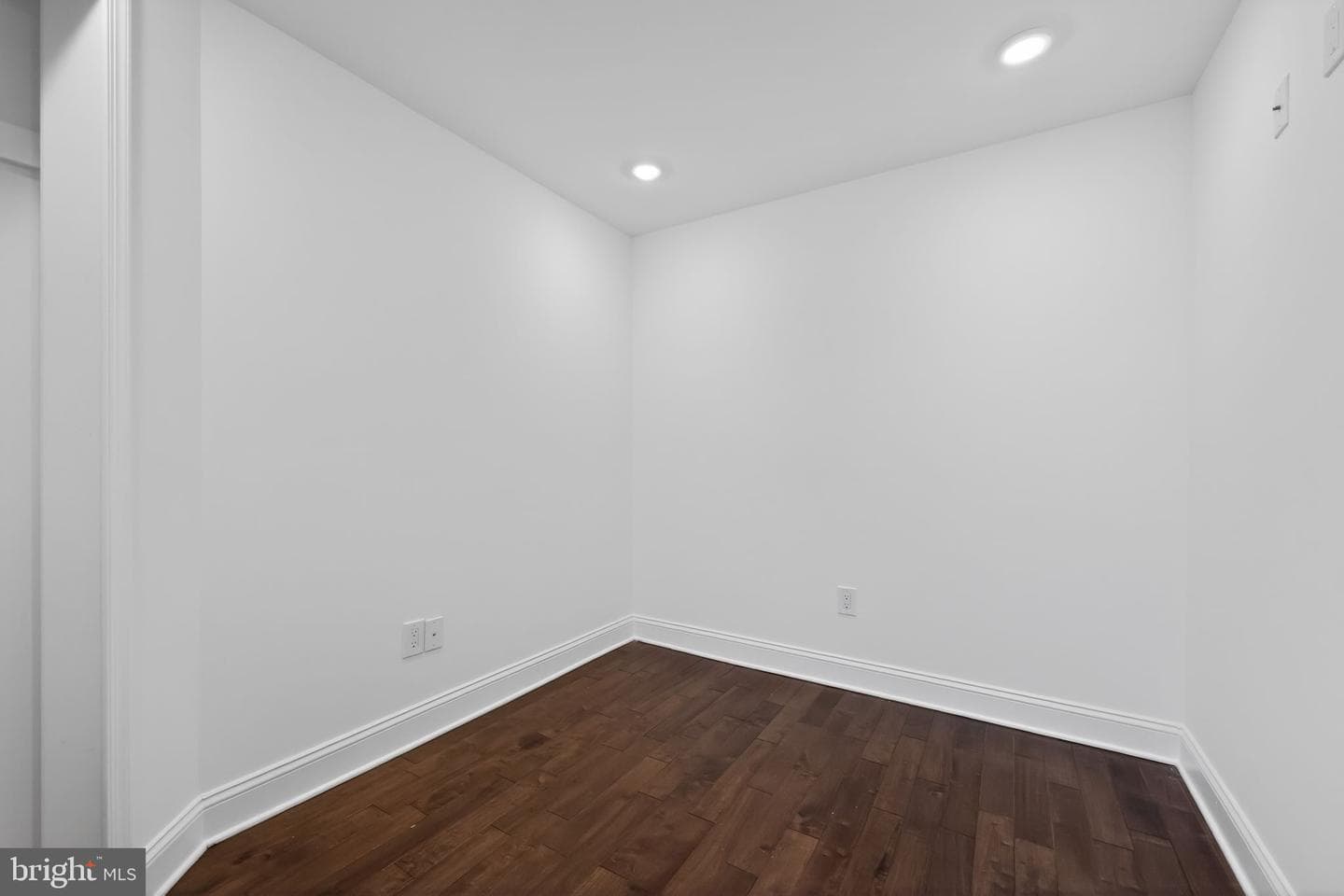 103 Mcclellan Street photo 27