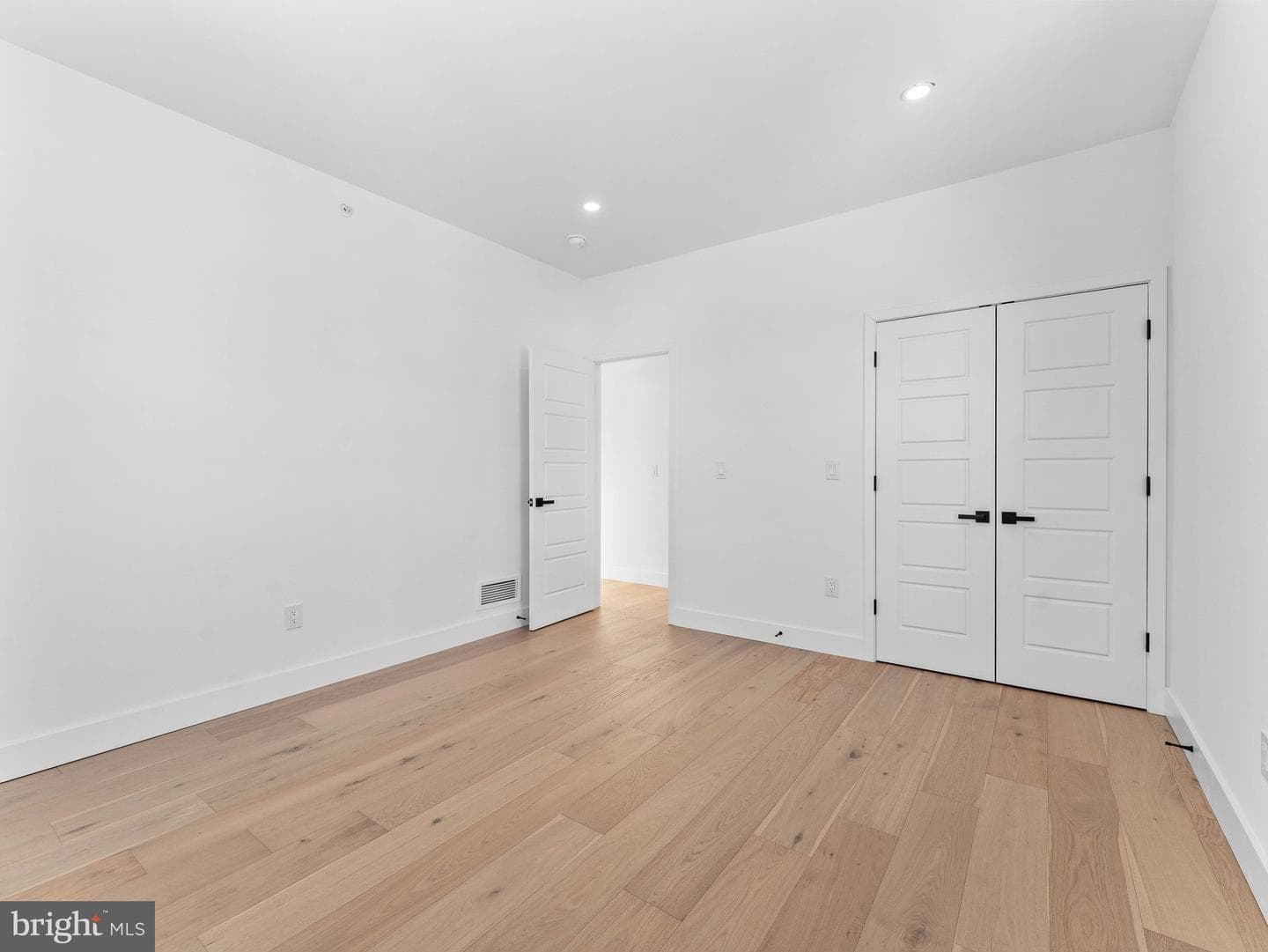 2225 N 54th St photo 36