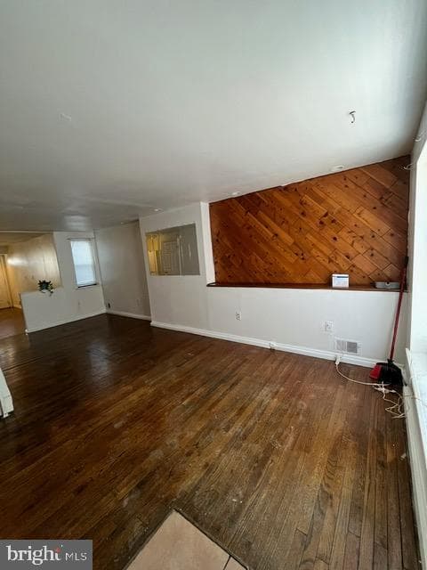 1503 S Lecount Street photo 5
