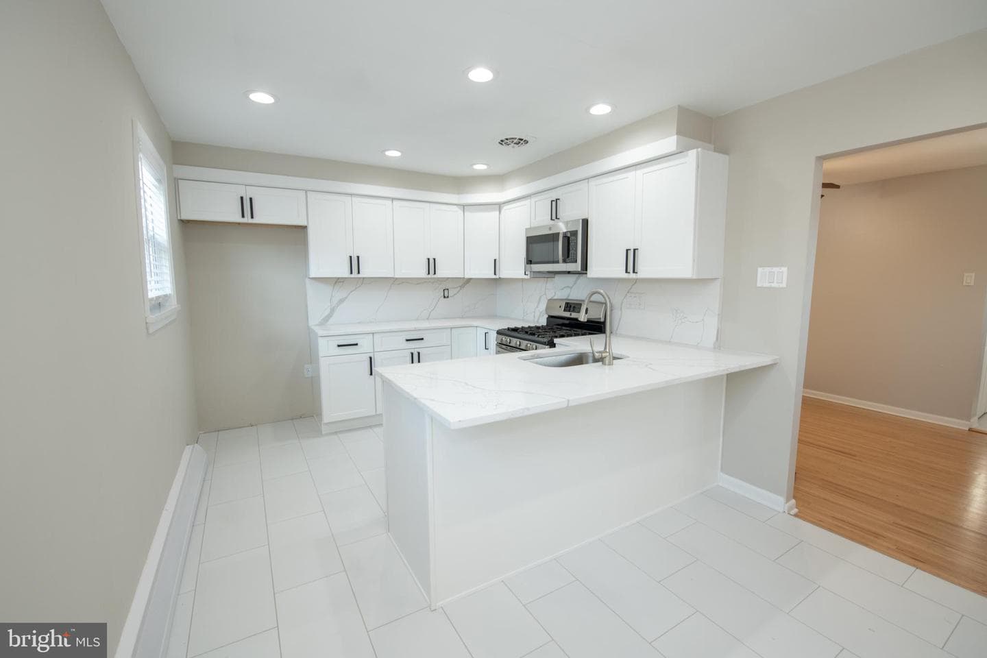 1018 Hoffnagle Place photo 14