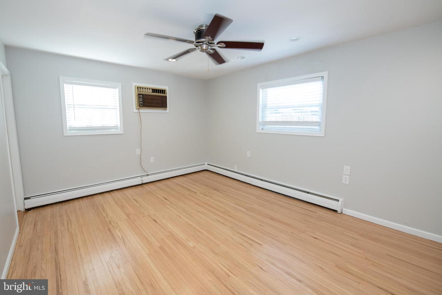1018 Hoffnagle Place photo 31