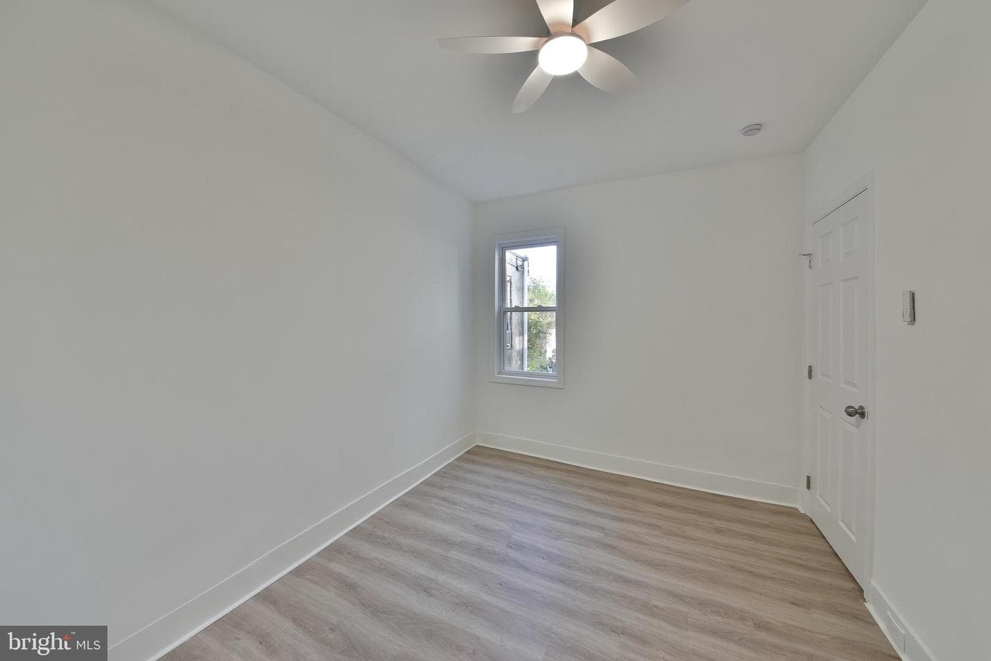 1725 W Juniata Street photo 23
