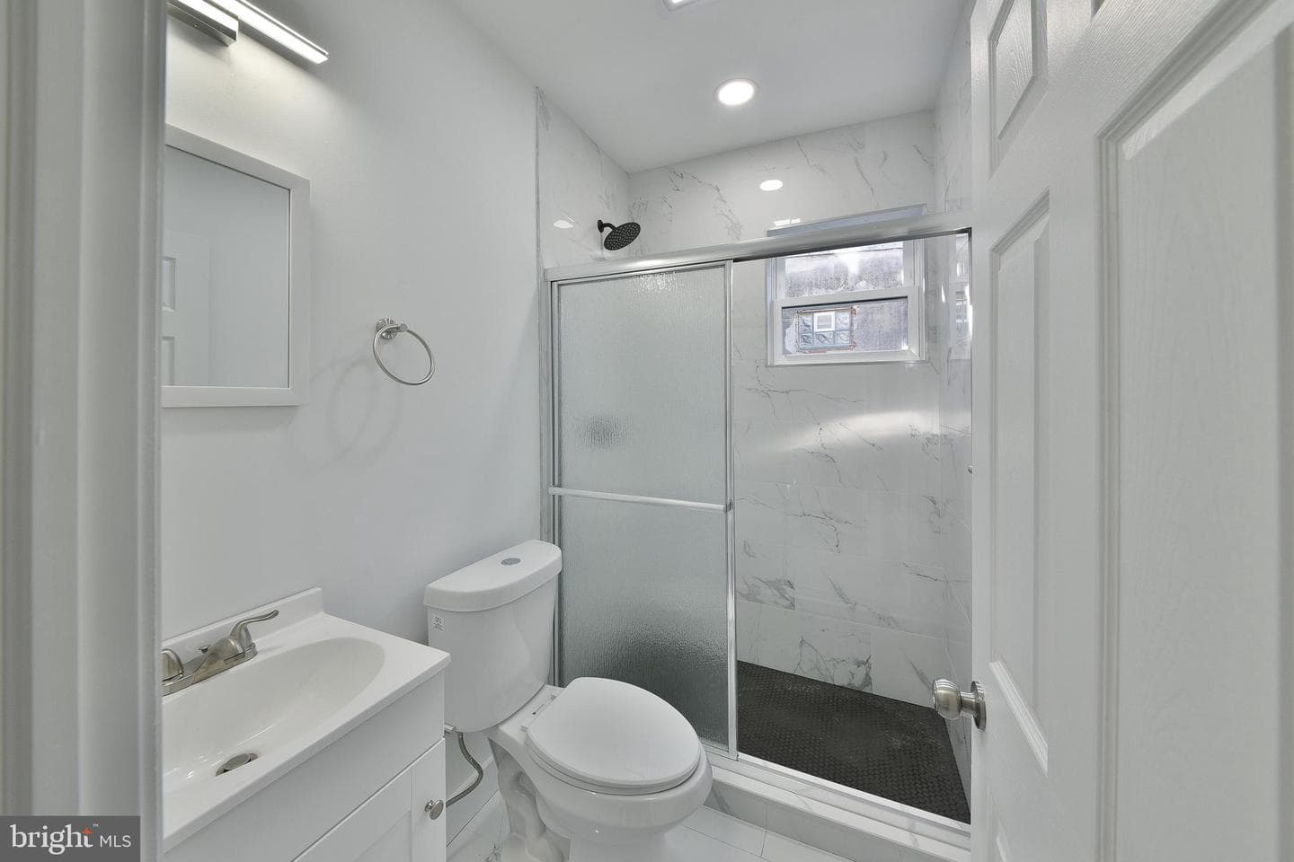 1725 W Juniata Street photo 24