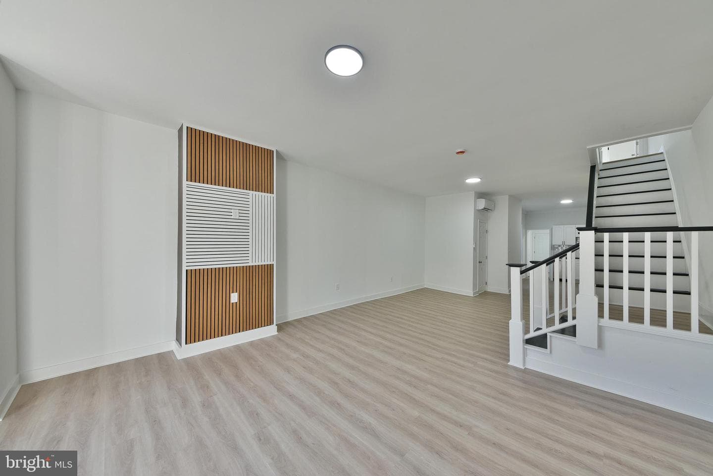 1725 W Juniata Street photo 6
