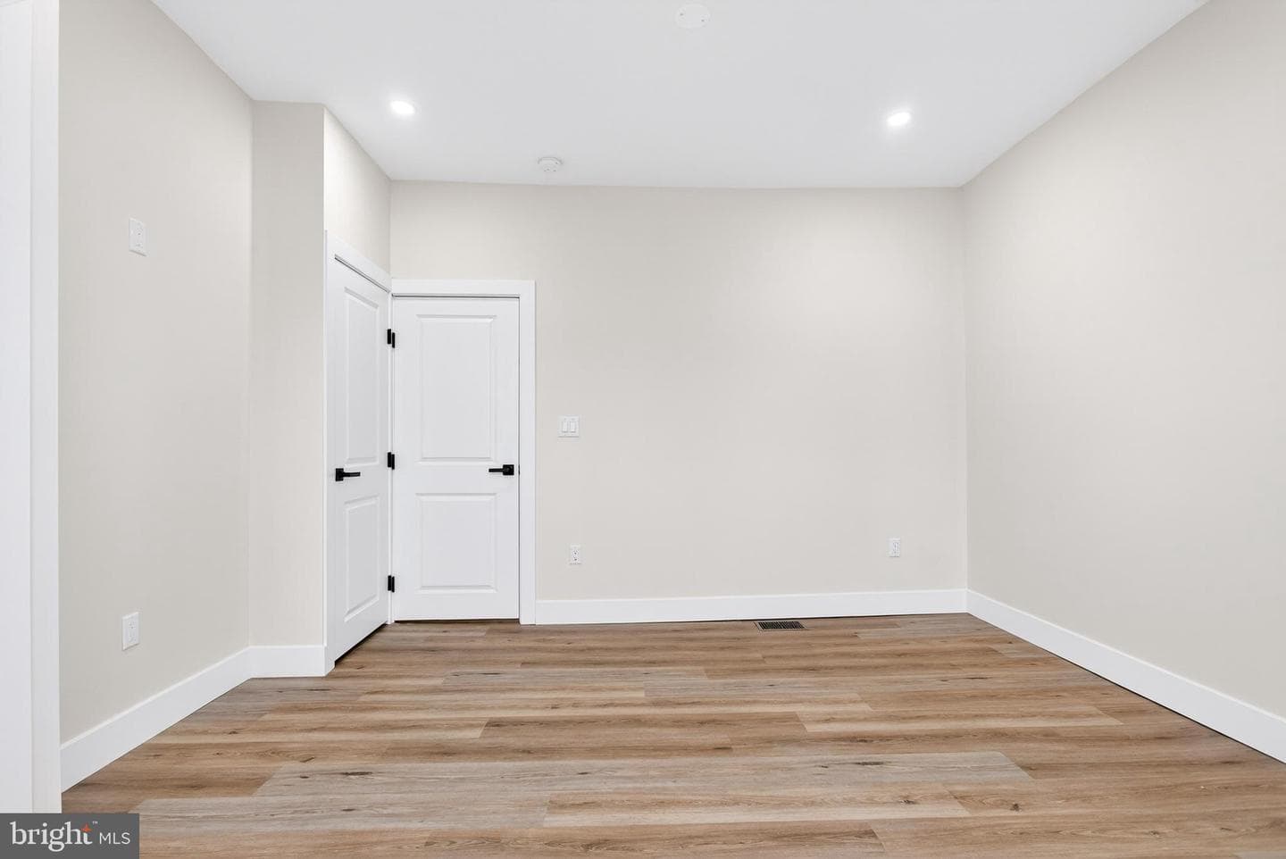 241 N Paxon Street photo 21