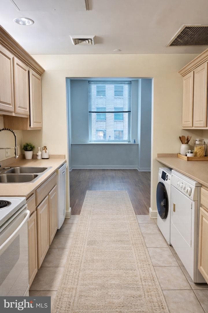 1600 Arch Street #612, Philadelphia