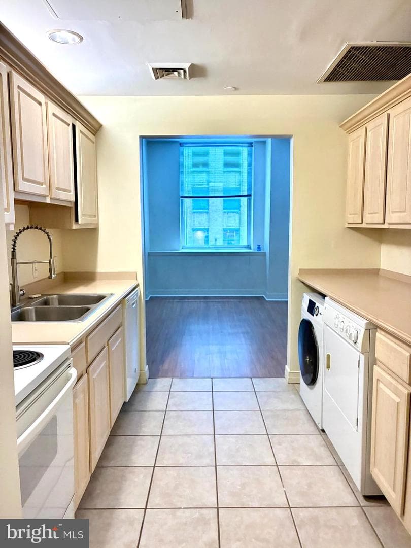 1600 Arch Street #612 photo 8