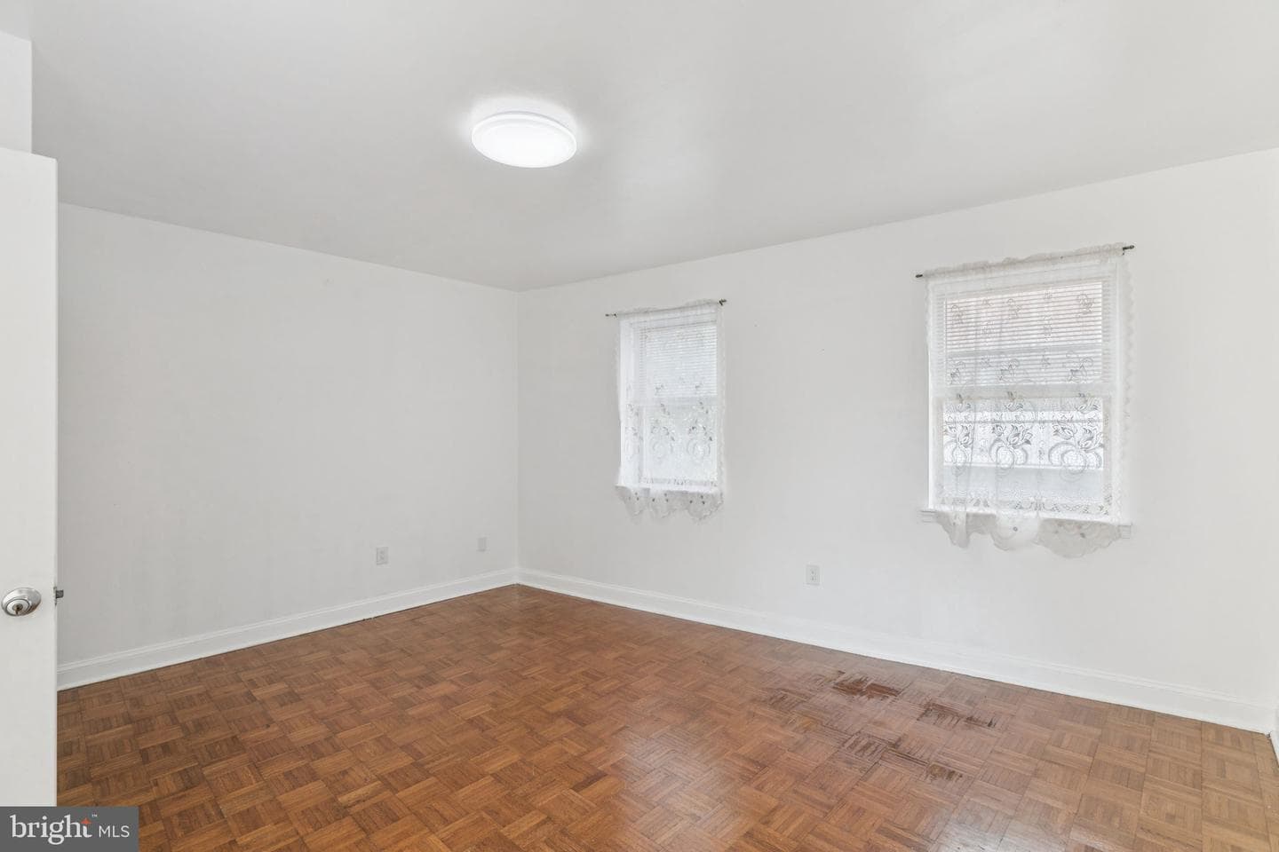 1006 S Front Street photo 21