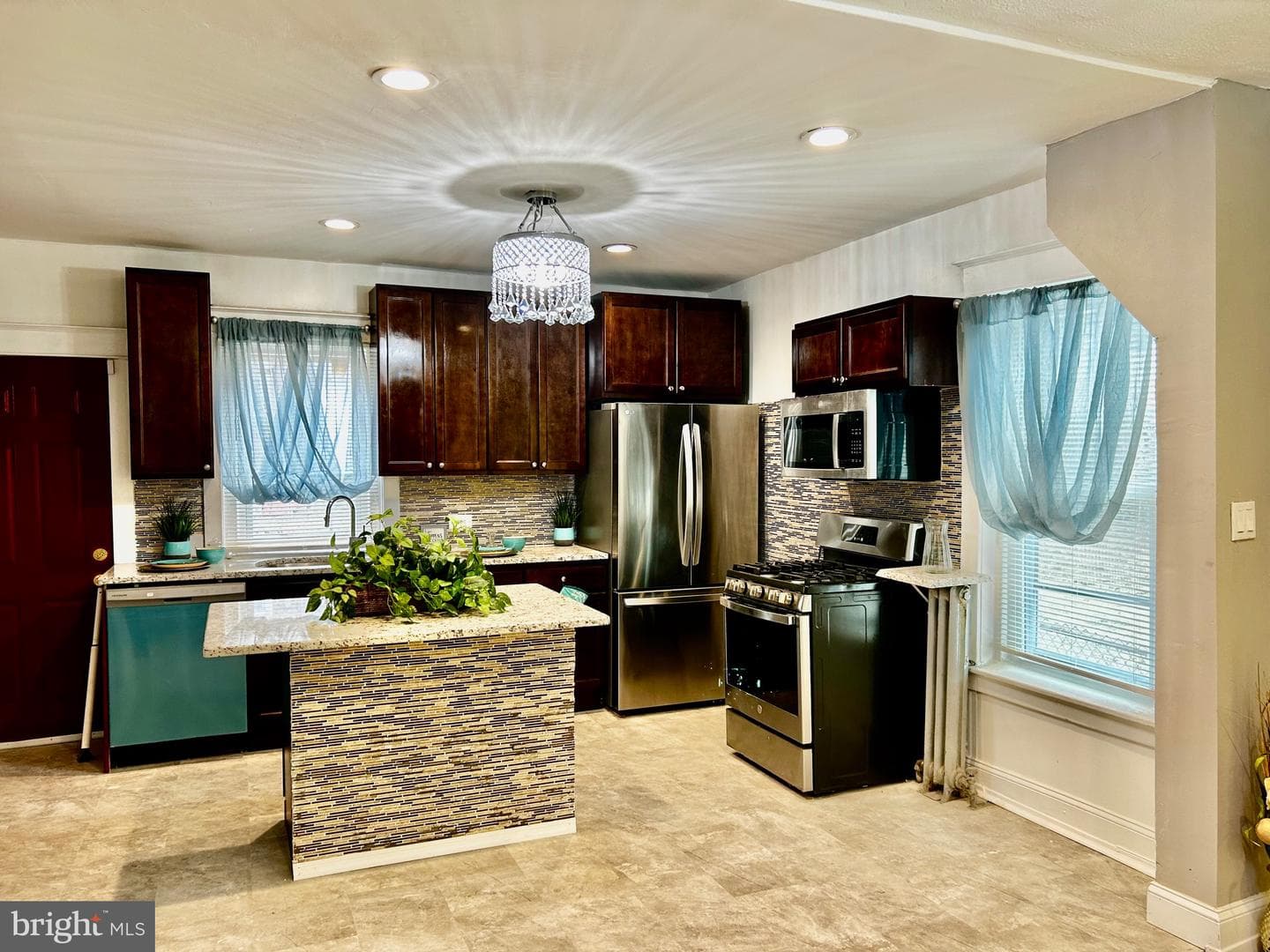 5939 N Camac Street photo 16