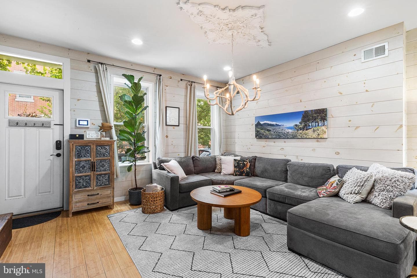 1337 Marlborough Street photo 3