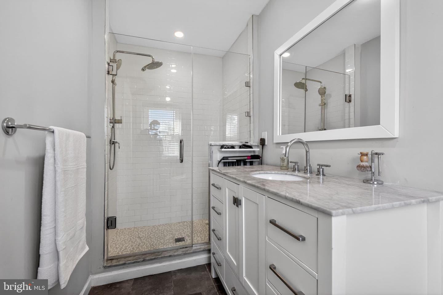 469 W Ellet Street photo 14