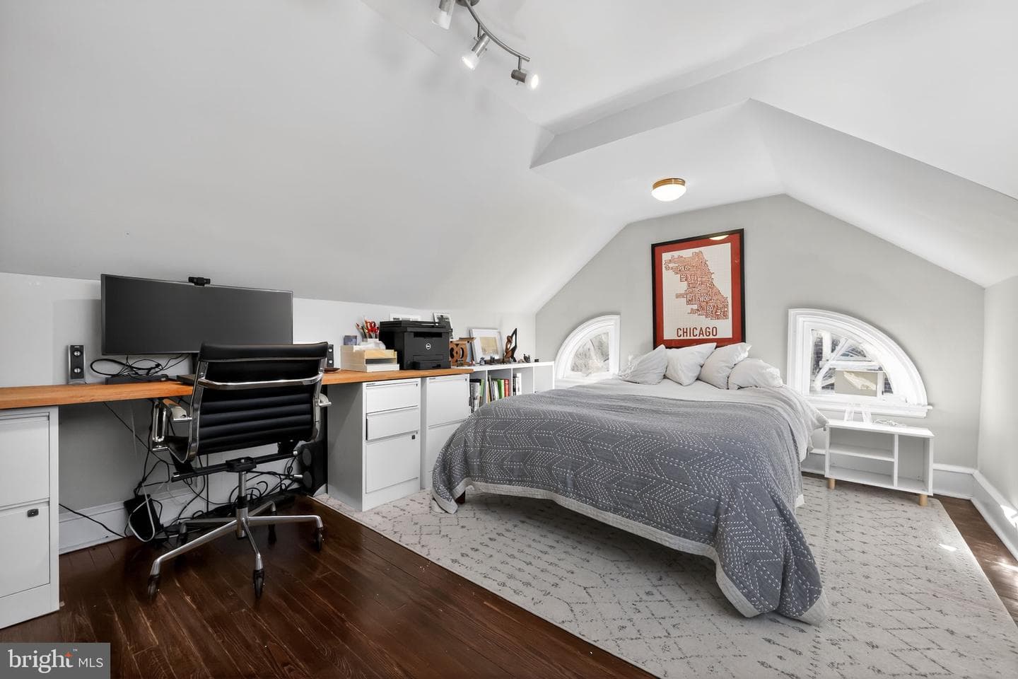 469 W Ellet Street photo 15
