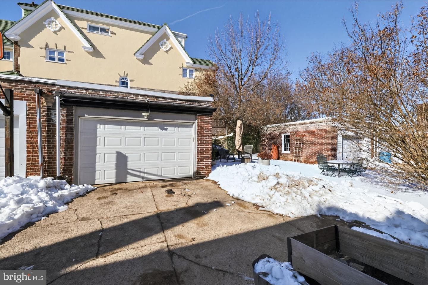 469 W Ellet Street photo 28
