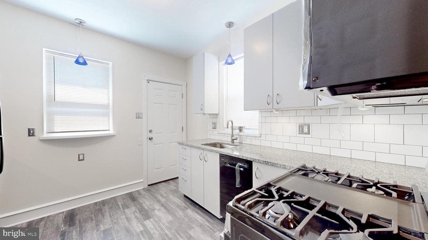 5142 Ranstead Street photo 7