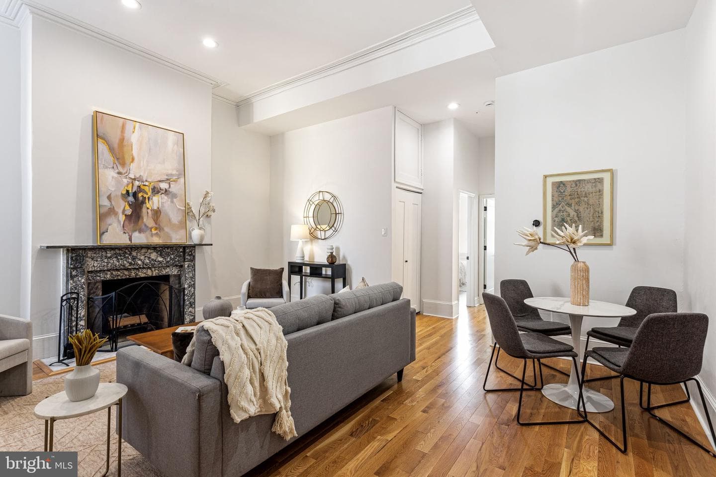 306 S 10th Street #b photo 2