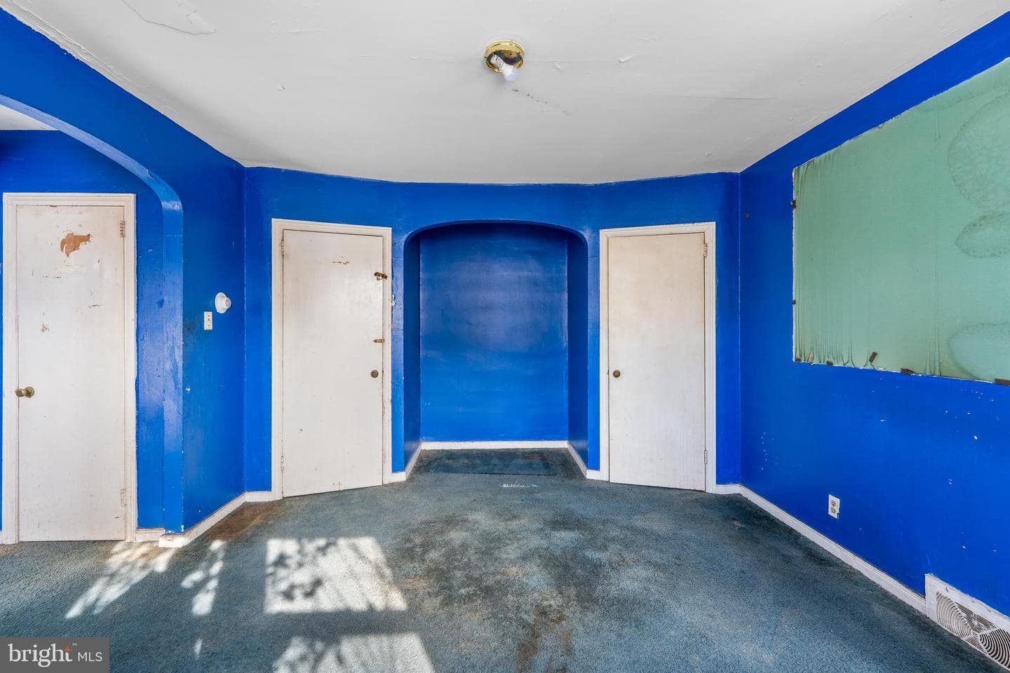 1030 E Sedgwick Street photo 11