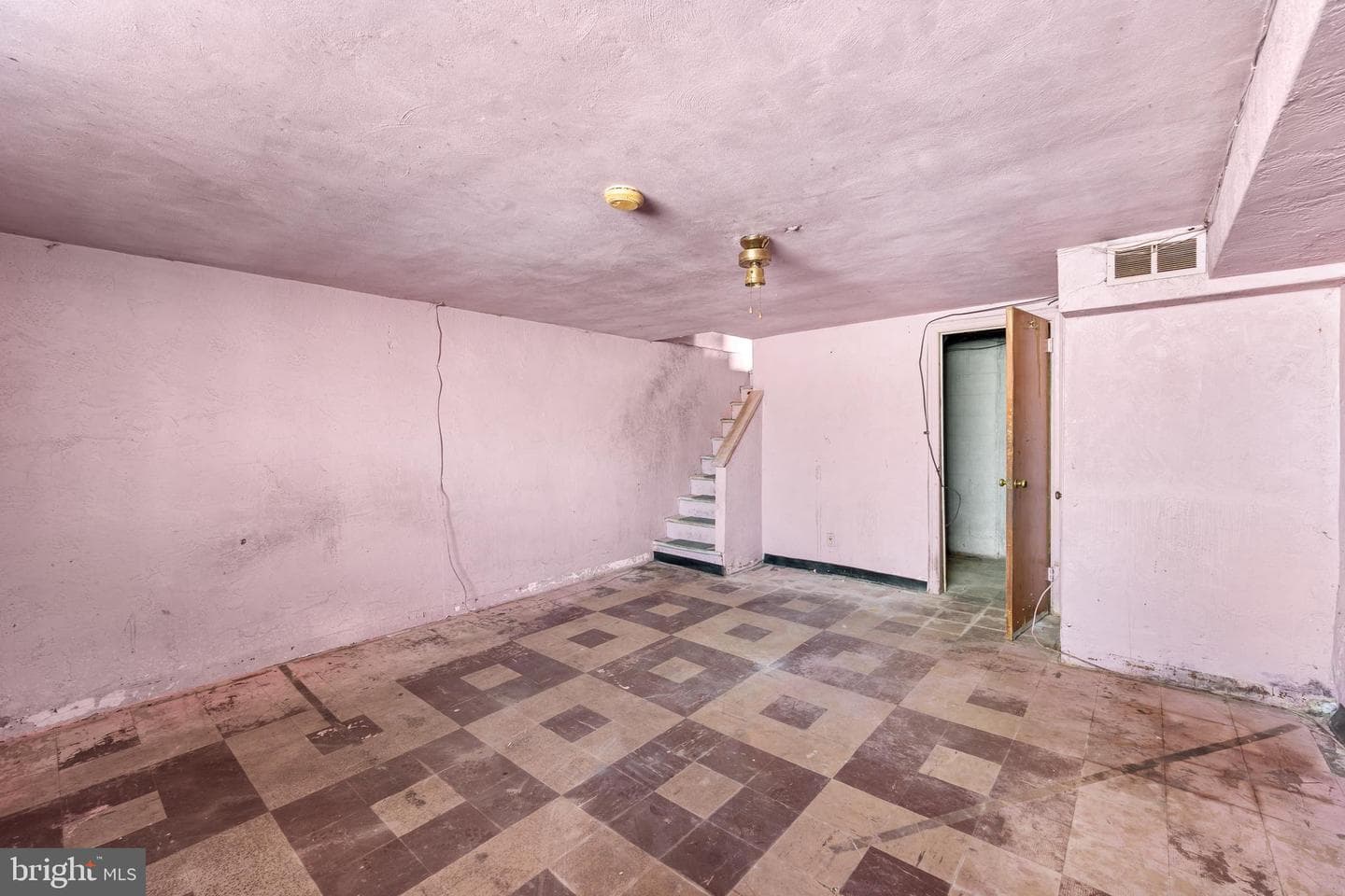 1030 E Sedgwick Street photo 21