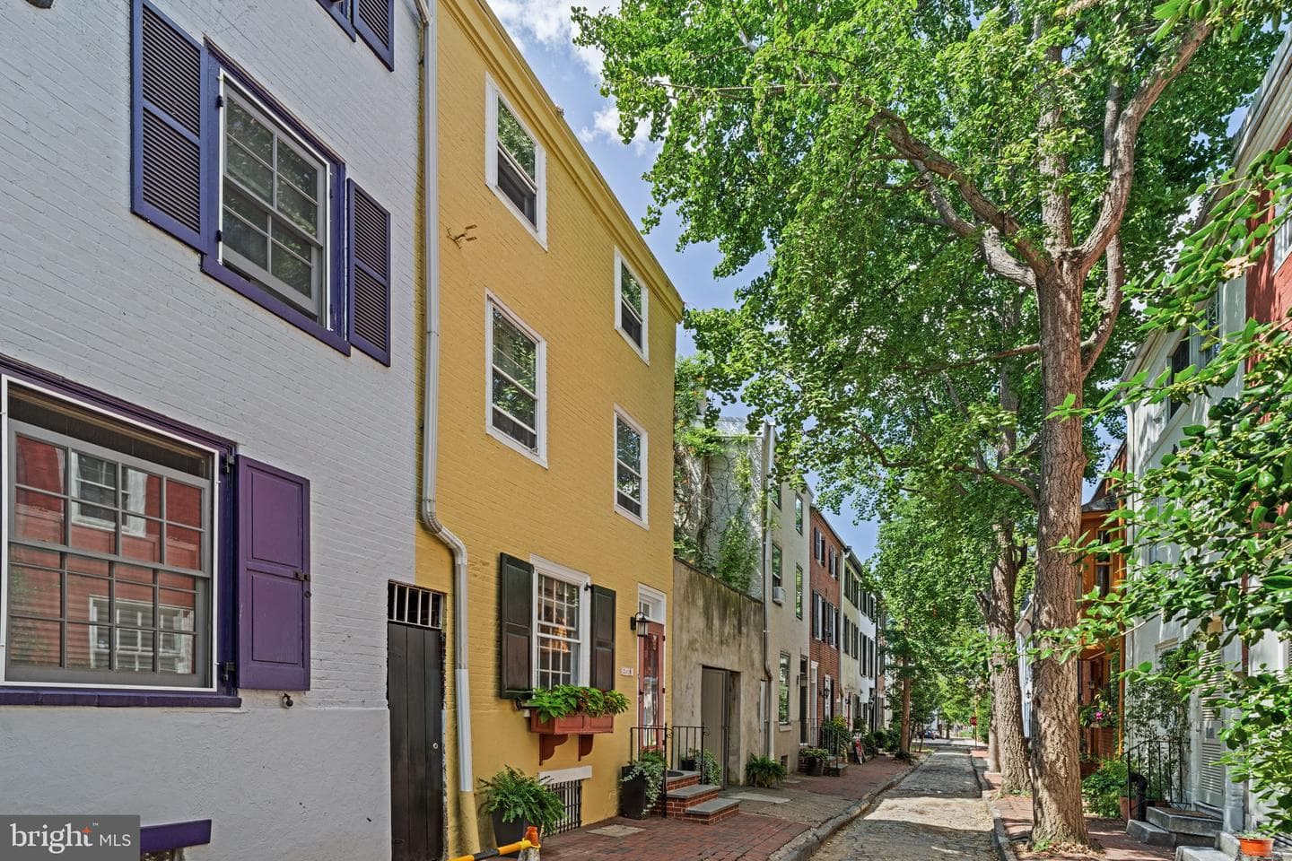 2410 Panama Street photo 2