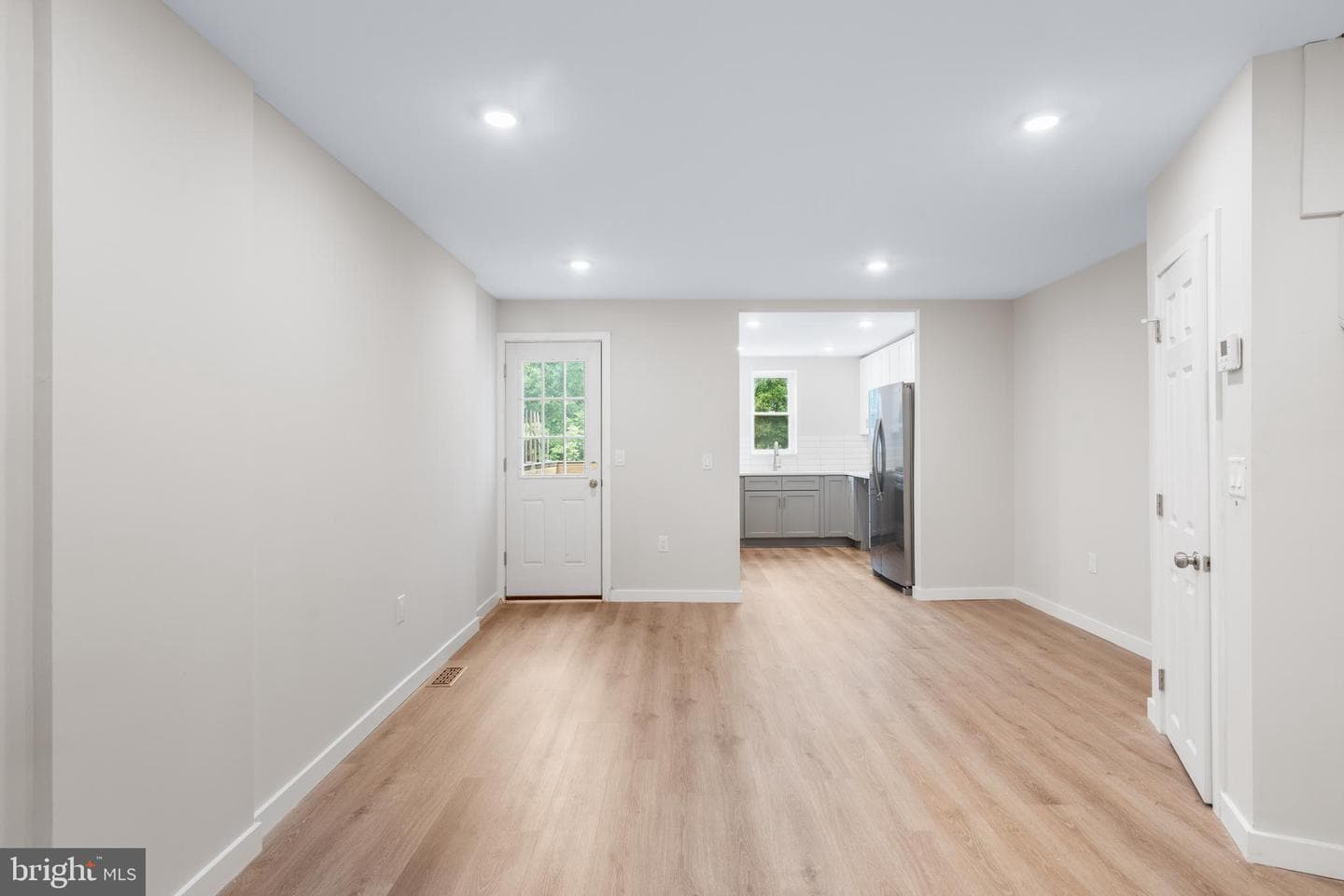 1603 E Hunting Park Avenue photo 12