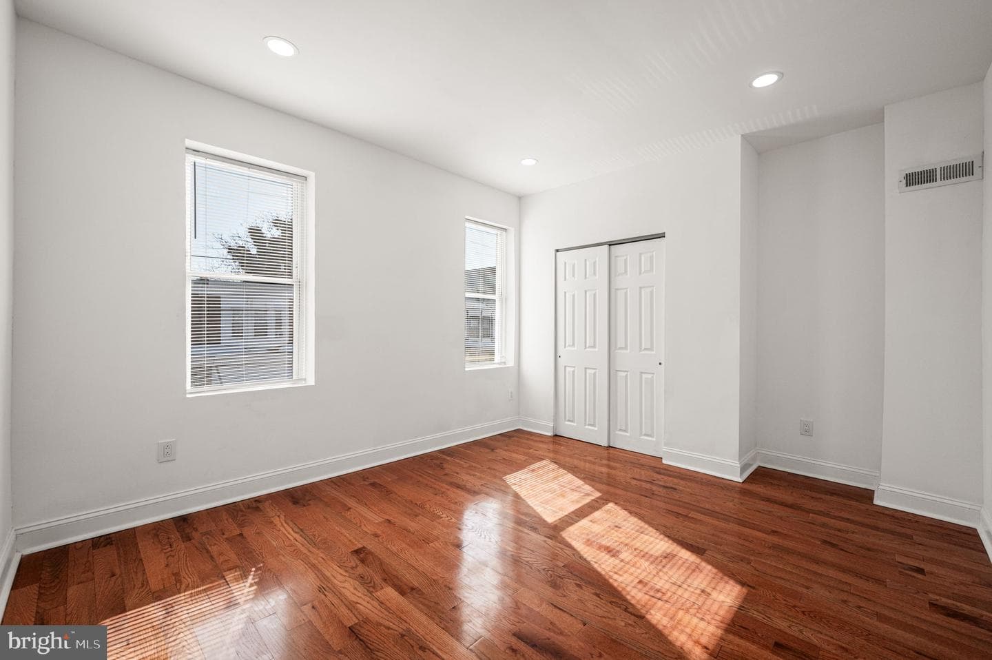 5839 Race Street photo 12