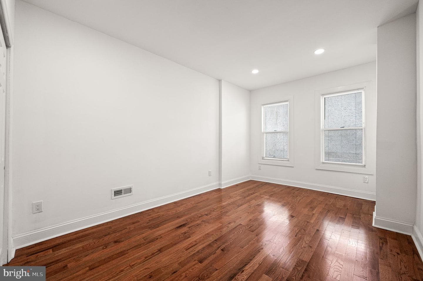 5839 Race Street photo 17