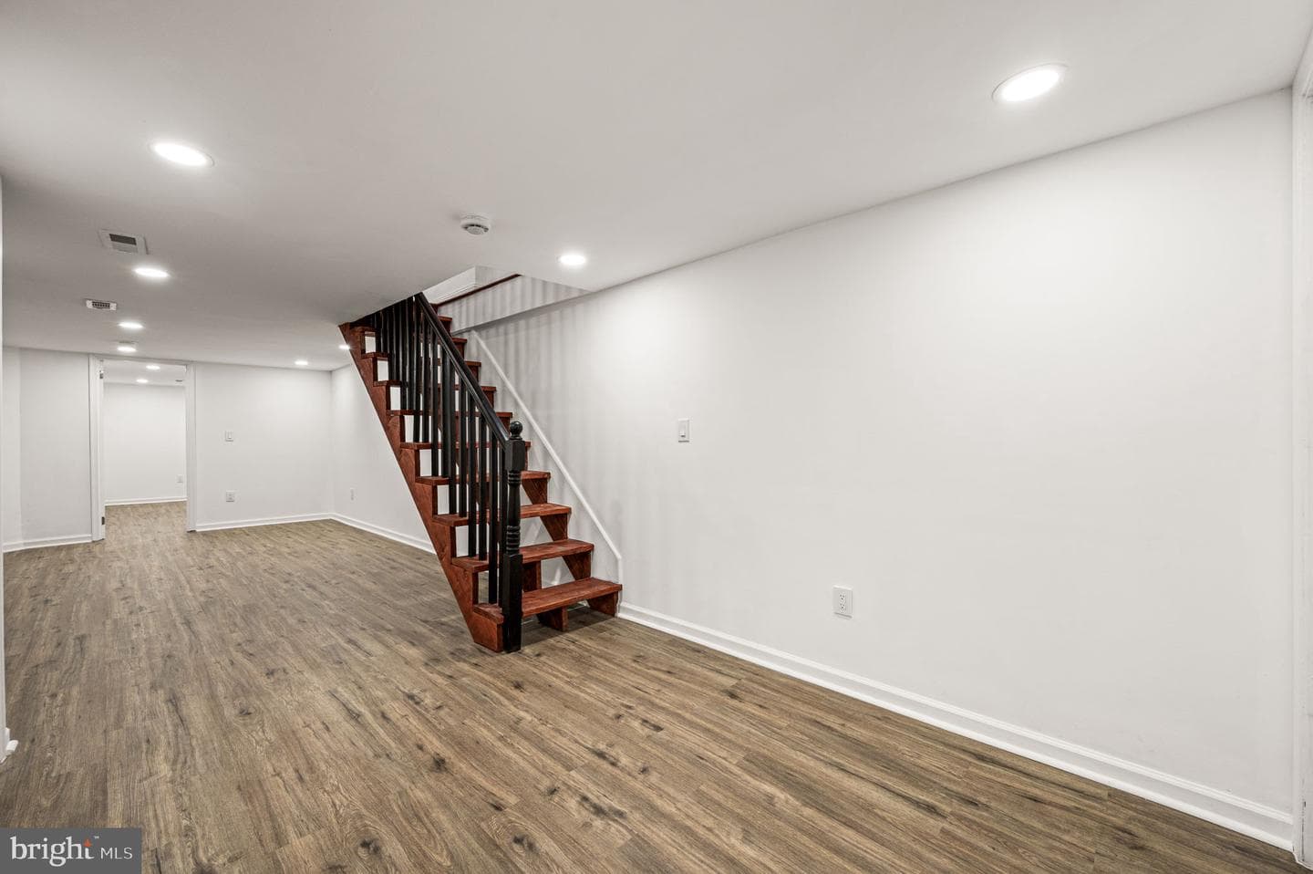 5839 Race Street photo 21