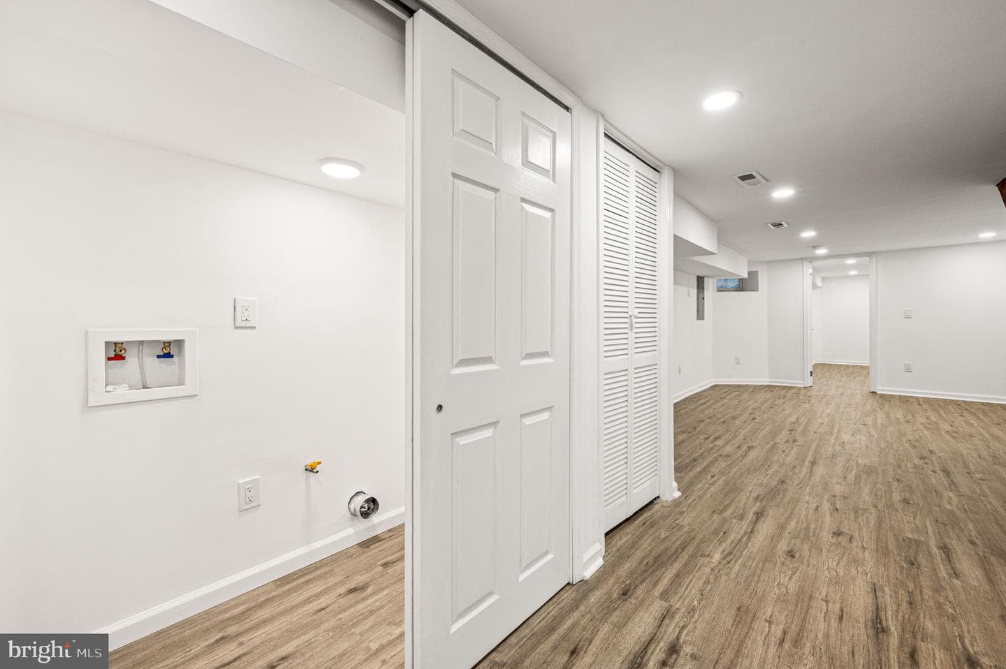 5839 Race Street photo 22