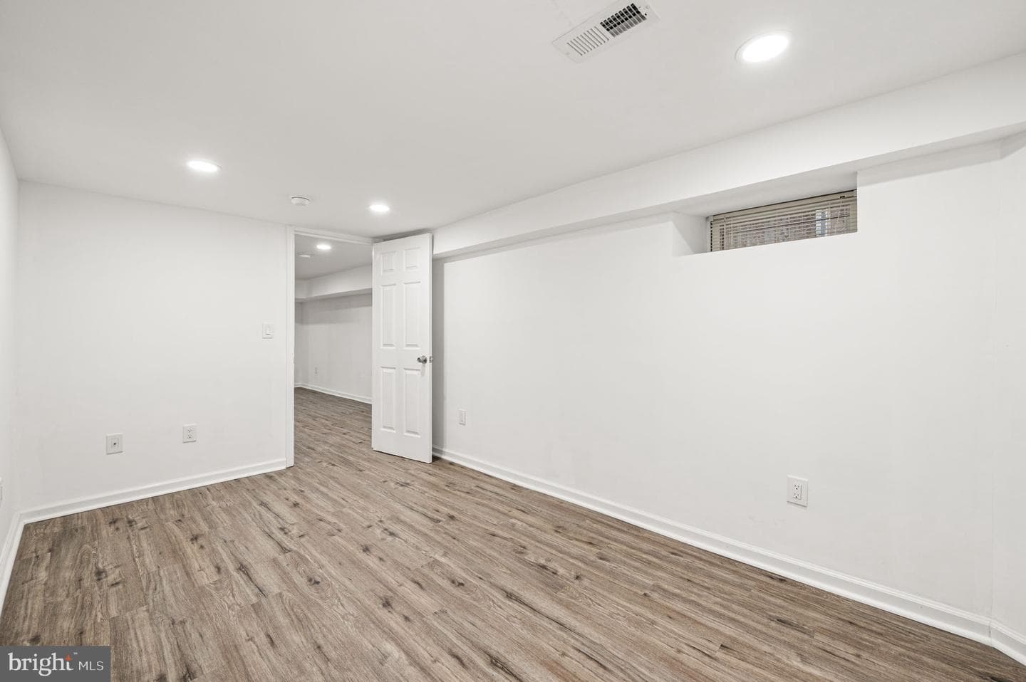 5839 Race Street photo 27