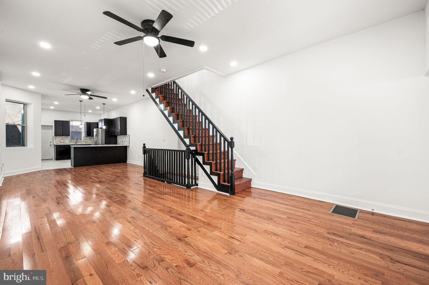 5839 Race Street photo 5