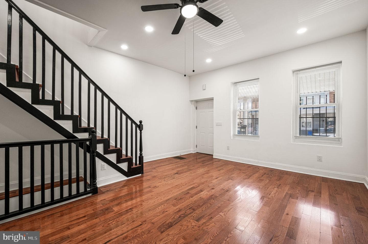 5839 Race Street photo 8