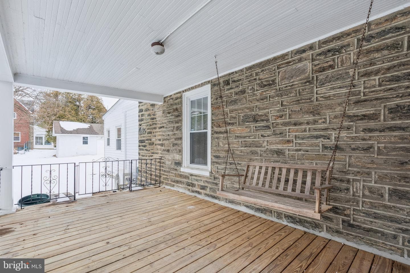 433 E Gorgas Lane photo 8