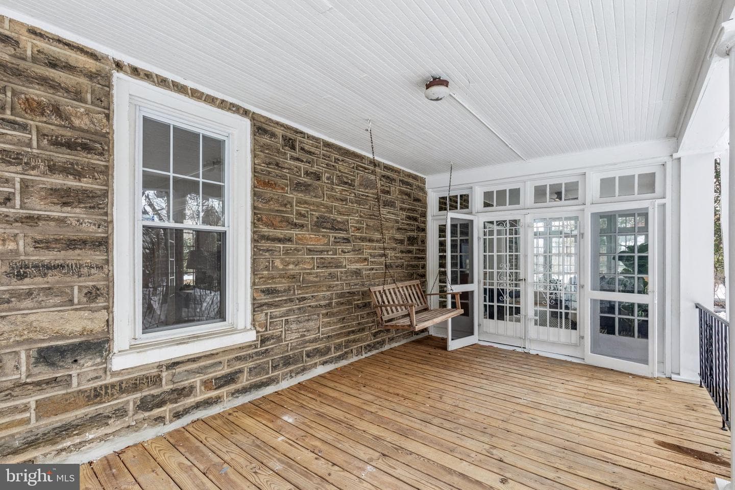433 E Gorgas Lane photo 9