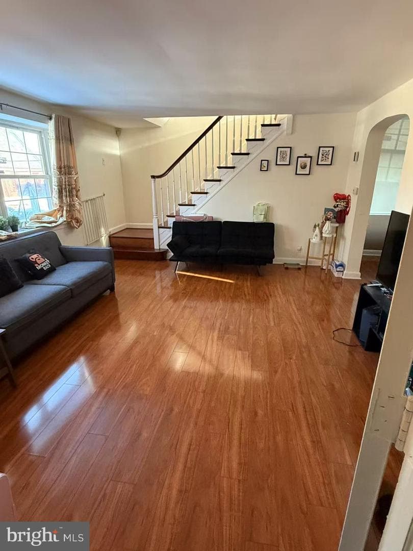 1232 Hale Street photo 2